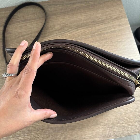 Vintage Coach Sutton Crossbody Bag 9814 - Picture 6 of 12